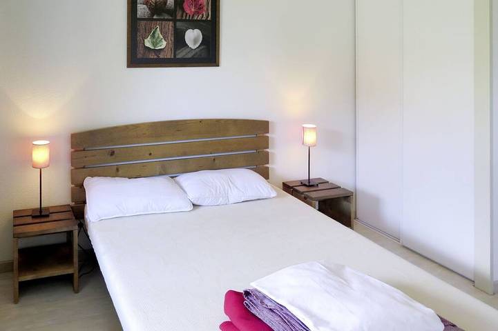 Gîte pour 4 personnes, avec balcon et piscine, animaux acceptés dans Lac d'Aureilhan - 3