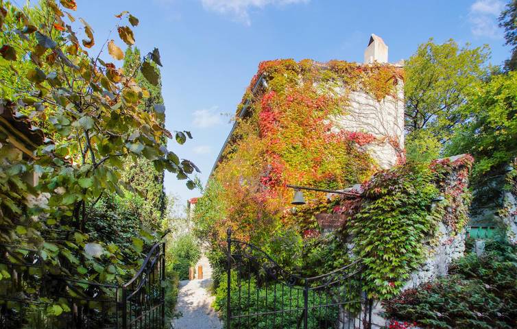 Location de vacances pour 10 personnes, avec piscine ainsi que terrasse et jardin à Clansayes - 3