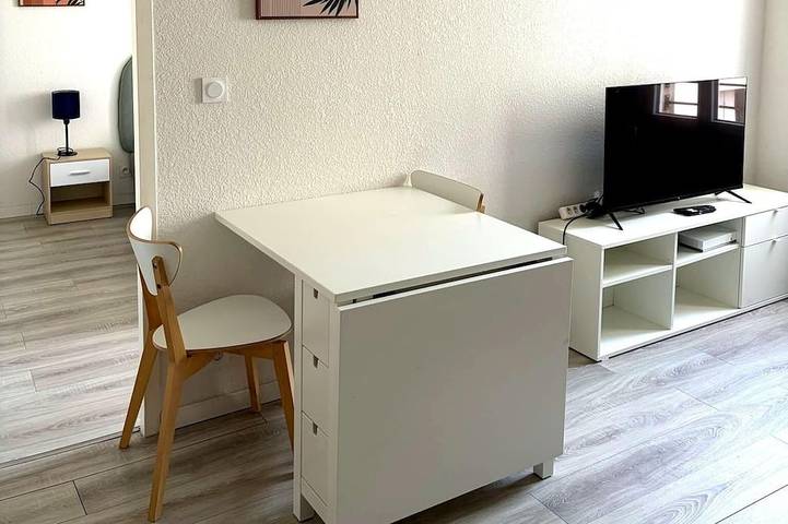 Ganze Wohnung, Le Libournais - Ein Schlafzimmer Wohnung, Schläft 2 in Libourne, Libourne und Umgebung