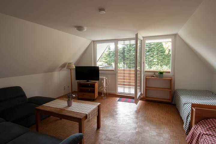 Ferienwohnung für 4 Personen, mit Balkon und Terrasse sowie Garten in Fleckeby