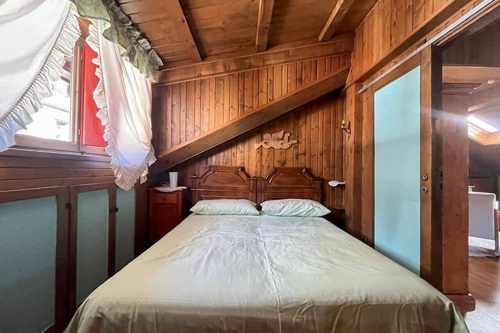 Entire apartment, Renovated Mountain View Apartment - Auronzo di Cadore in Auronzo di Cadore, Sexten Dolomites
