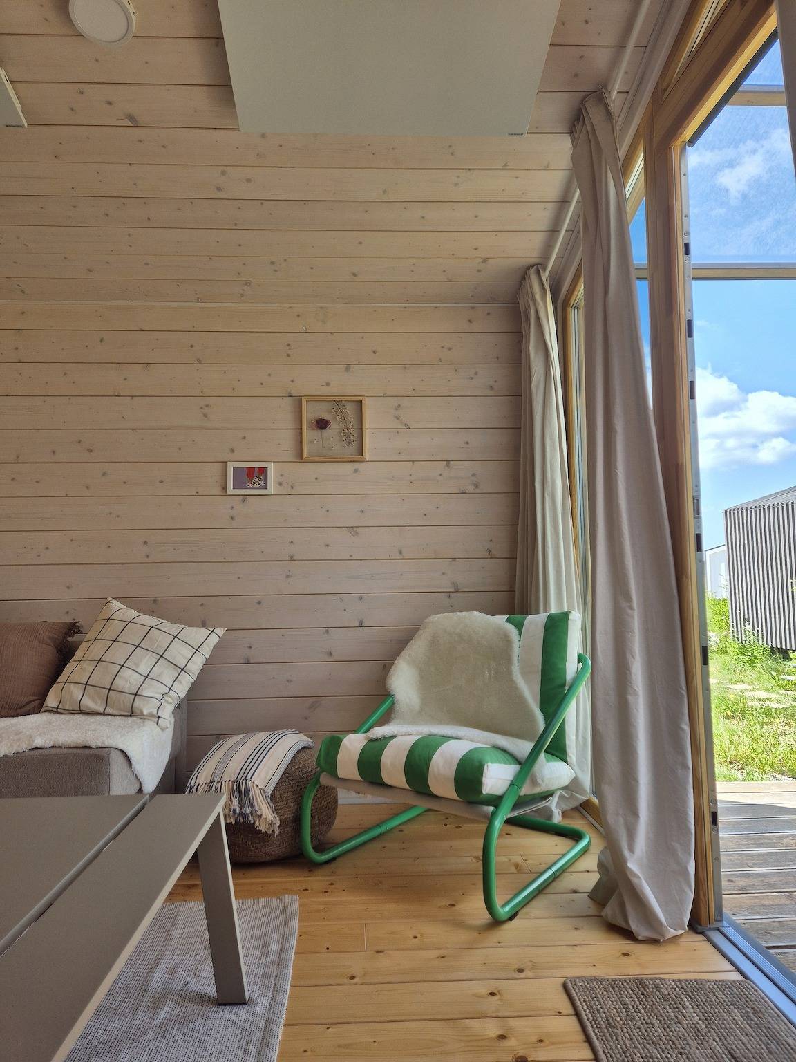 (402) Helles Tiny House im Grünen in Bleckede, Mecklenburgisches Elbetal