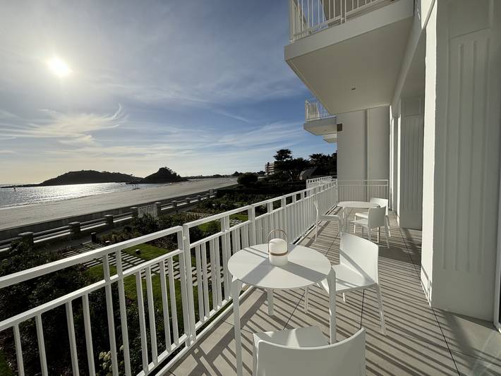 Appartement de vacances pour 6 personnes, avec vue sur l’océan et jardin