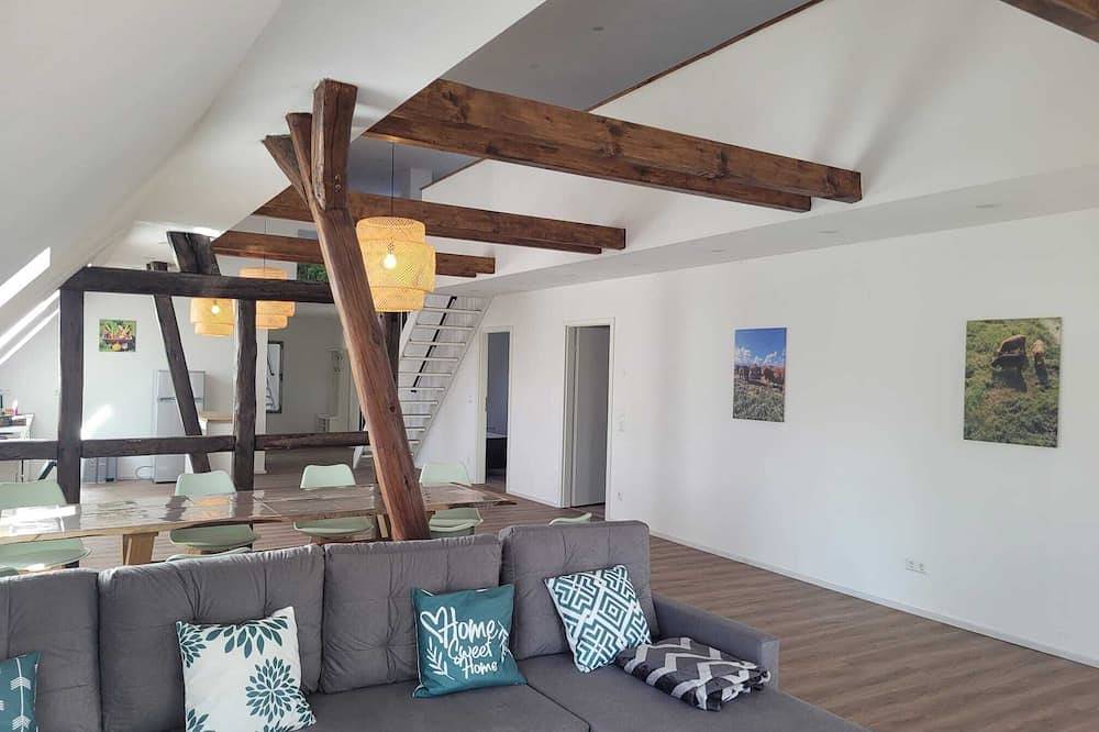 Ganze Wohnung, Ferienwohnung auf dem Bauernhof mit Ausblick auf den Hof in Kirchdorf (Niedersachsen), Landkreis Diepholz