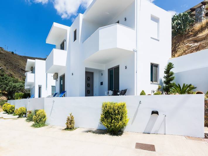 Villa for 4 people, with pool and terrace - 1