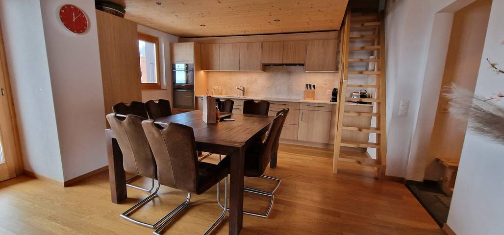 Gîte pour 8 personnes, avec terrasse dans Champoussin - 3