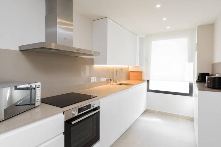 Ganze Wohnung, Familienapartment in Malaga direkt am Strand in Playa de la Misericordia, Malaga