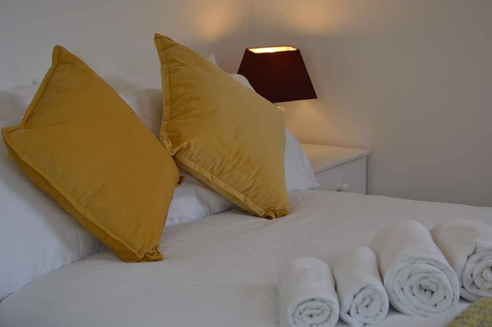 Apartamento entero, Apartamento de 2 dormitorios con estacionamiento Gratuito y parada de autobús in Coleridge Ward, Cambridge