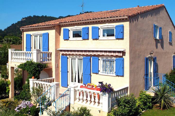 Vakantiehuis voor 6 personen, with balkon and tuin as well as zwembad in Vidauban