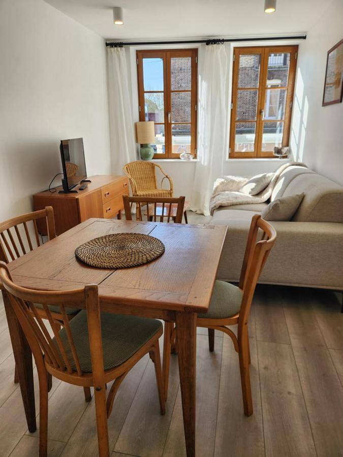Appartement entier, Cour Saint Jean in Le Neubourg, Région d'Évreux