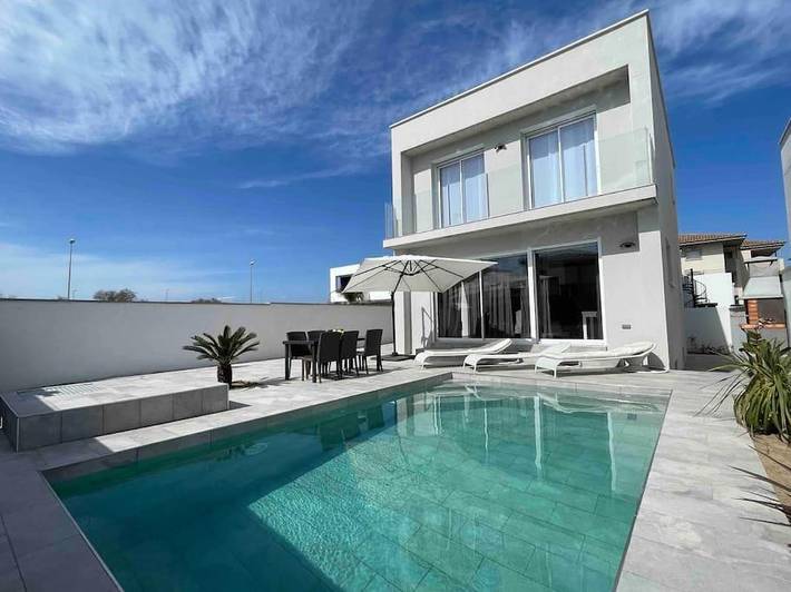 Chalet para 10 personas, con piscina y jardín - 1