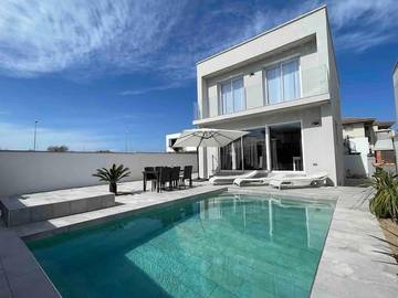 Chalet para 10 personas, con jardín y piscina en Provincia de Gerona