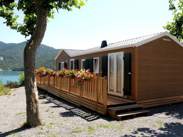 Location de vacances pour 6 personnes, avec Terrasse et Piscine dans Lac de Serre-Ponçon
