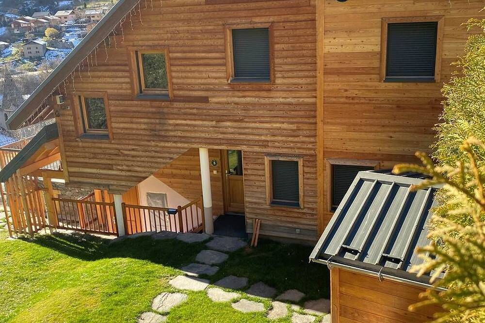 Entire apartment, Gîtes 2+3 - 20P- 8 rooms cosy- Sauna- Panoramic balconies in Valmeinier, Saint-Jean-de-Maurienne region