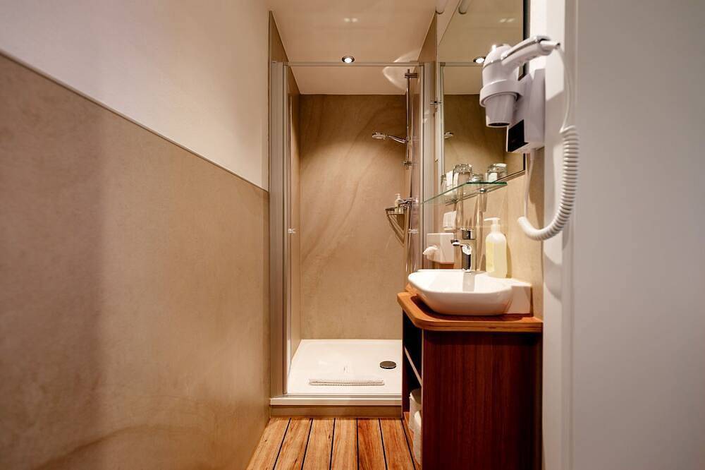 Ganze Wohnung, Wohnung zur Seeseite mit Terrasse - Insulaner Ferienwohnungen in Helgoland