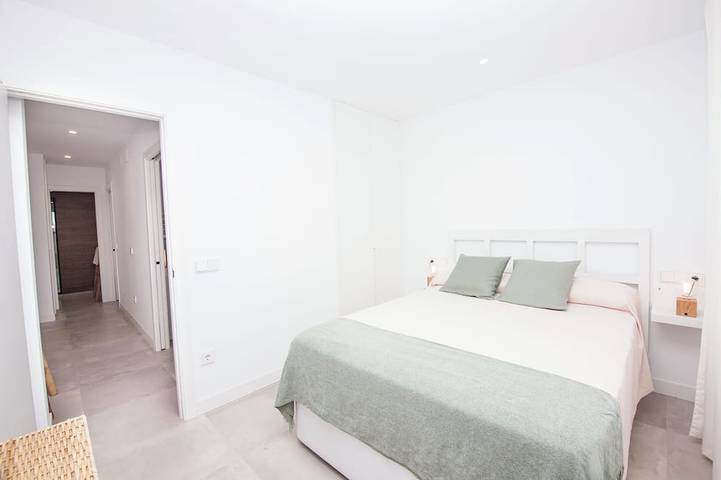 Appartamento intero, Overlooking the sea! New apt. with terrace 3 bedrooms+2 bathrooms&community pool in Los Canos de Meca, Barbate