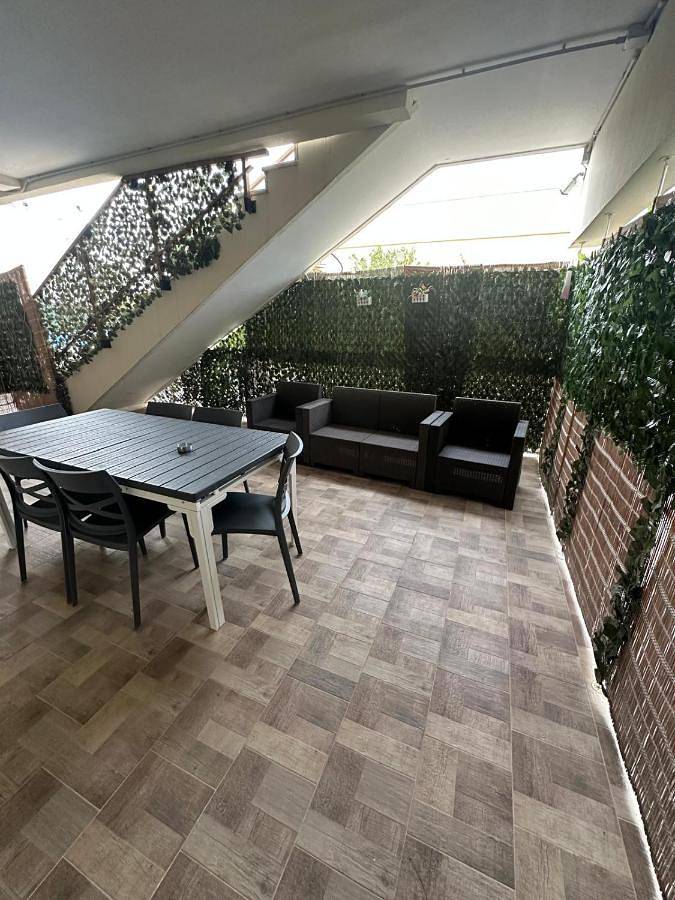 Gîte pour 8 personnes, avec terrasse dans Torre a Mare - 3