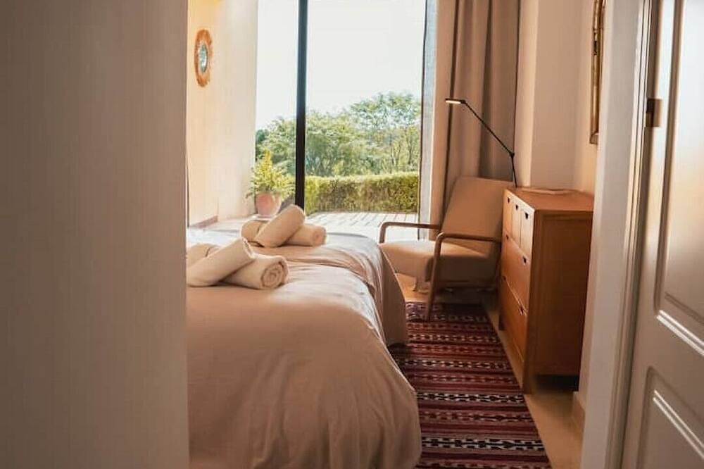 Entire apartment, Los Piños, 2 Bedroom Apartment with panoramic view in Los Arqueros Golf and Country Club, Benahavís