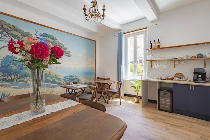 "Vignes" Room with Shared Terrace, Wi-Fi, and Air Conditioning in Treilles, Middelhavskysten (Frankrig)