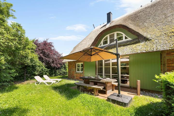 Ferienhaus für 7 Personen, mit Terrasse und Garten sowie Sauna und Seeblick auf Insel Poel