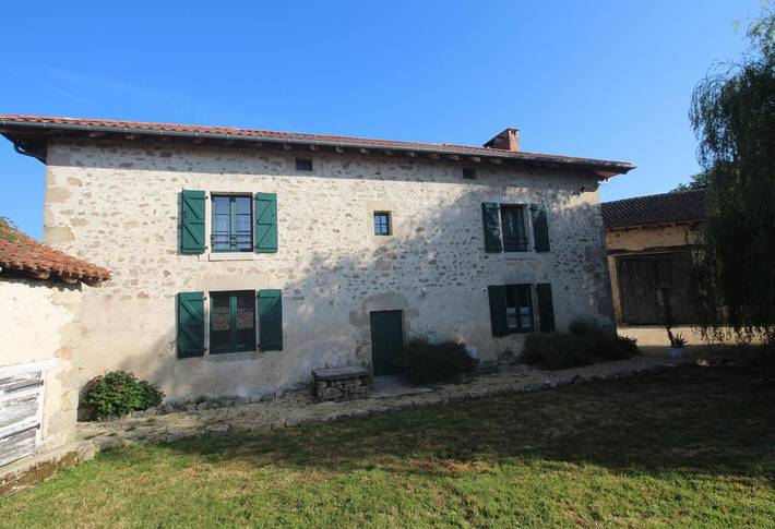Gîte pour 6 personnes dans Eyjeaux