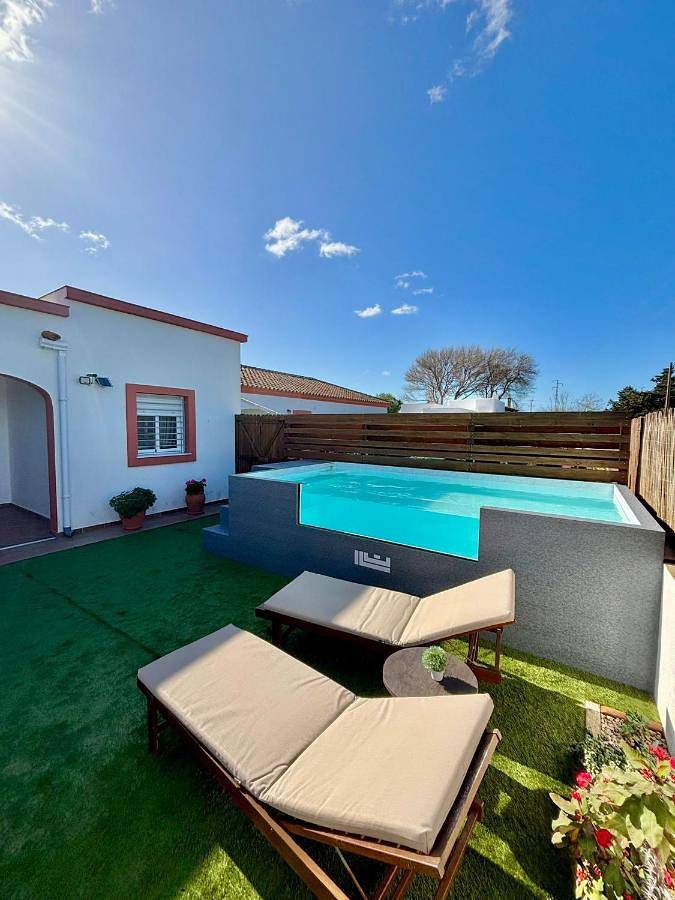 Casa de vacaciones para 4 personas, con jardín además de piscina y vistas - 1