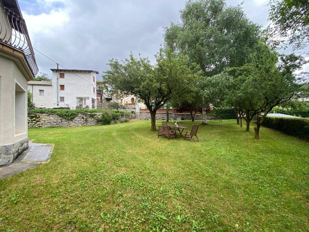 Casa para 12 con jardín en Chía, Benasque La Casa del Tilo in Chía, Pyrénées Aragonaises