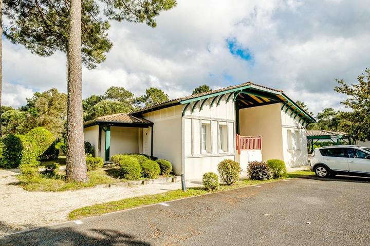 Location de vacances pour 6 personnes, avec Terrasse et Jardin ainsi que Piscine et Vue dans Golf Blue Green Gujan - 3