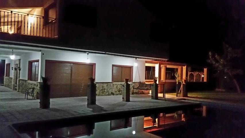 Location de vacances pour 12 personnes, avec jardin ainsi que piscine et vue à Baena - 4