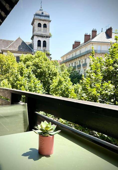 Appartement entier, Two-Bedroom Apartment in Grenoble, Isère