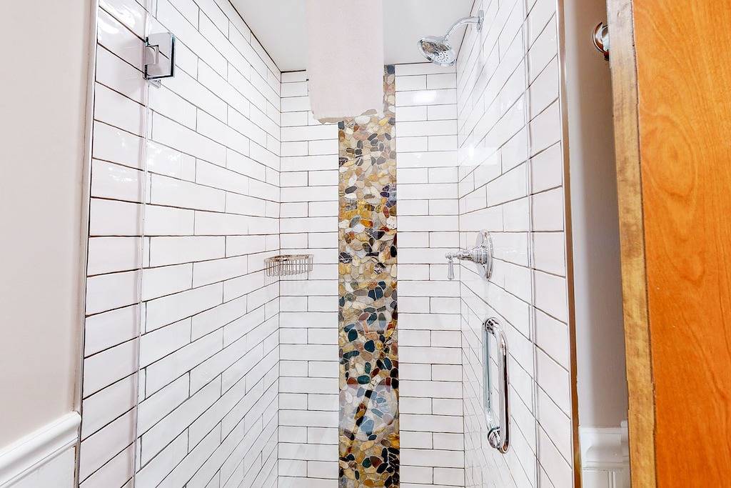 Vacation Apartment for 8 Guests in Dover (VT), Green Mountain National Forest