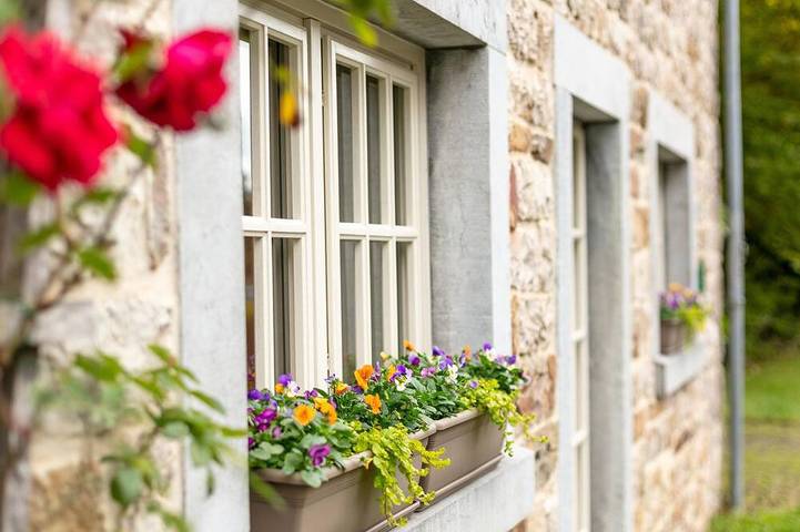 Location de vacances pour 4 personnes, avec jardin ainsi que jacuzzi et sauna dans Harre