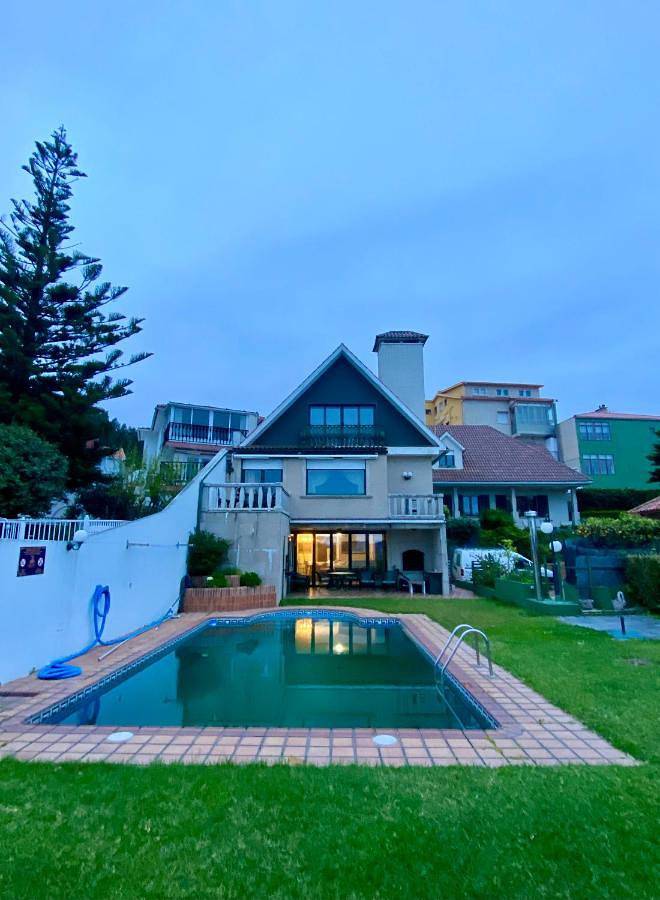 Chalet para 10 personas, con jardín además de piscina y vistas en Rias Baixas - 2