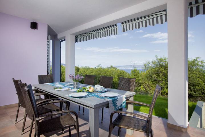 Villa Mirta * private pool, terrace with sea view, free WiFi, 1 km to the sea in Raša, Eastcoast Istria
