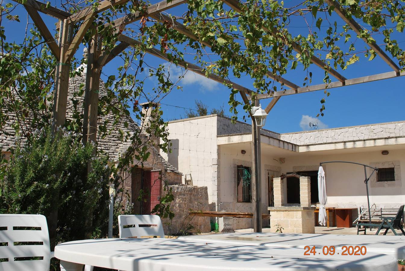 Charmantes Haus in Locorotondo, umzäunter Garten in Calabrese, Bari Provinz