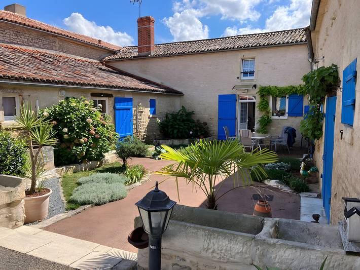 Chambre d'hôtes 'Chez Jacques - Zen' met privéterras, Wi-Fi en airconditioning in Saint-Martin-de-Fraigneau, Fontenay-le-Comte