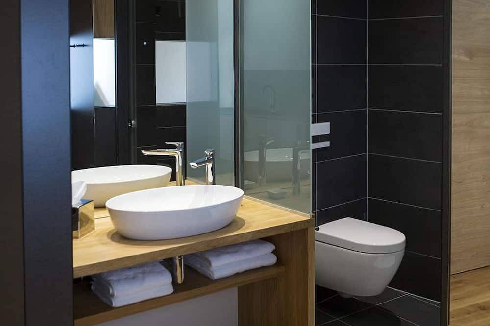 \"Kirchlay\" comfort room - Riesling district Mosel Wein Hotel in Kröv, Bernkastel-Kues region