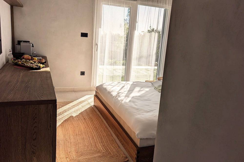 A Luxurious Mediterranean Escape on a Serene Island - Garden Haven Room /1 in Drvenik Mali und Veli