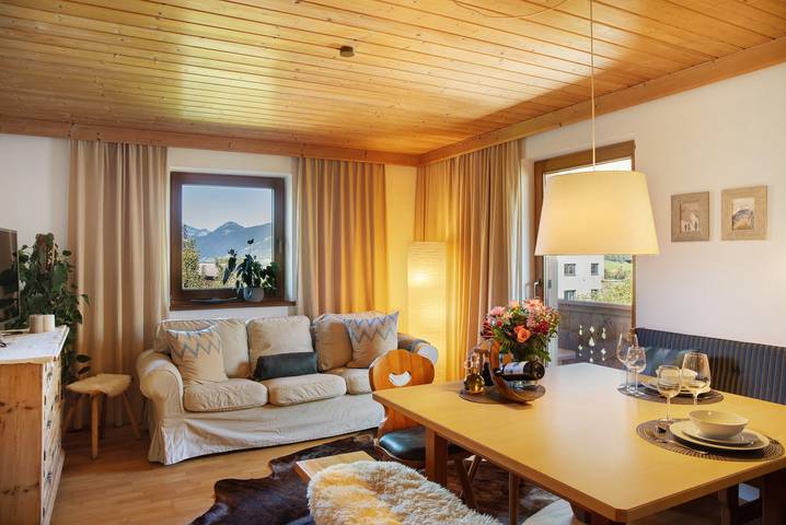 Ferienwohnung für 9 Personen, mit Balkon in Ried im Zillertal, Ski-Optimal Hochzillertal