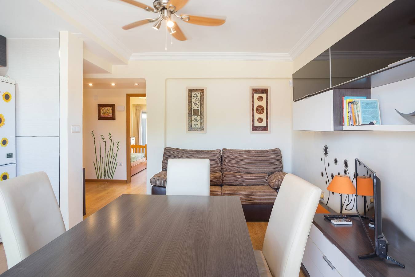 Ganze Wohnung, Ferienwohnung 'La Paz De Xinxilla' mit Meerblick, Wlan und Klimaanlage in Playa de Les Deveses, Dénia