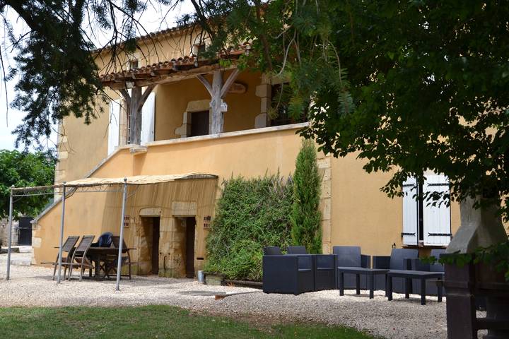 Gîte pour 10 personnes, avec piscine