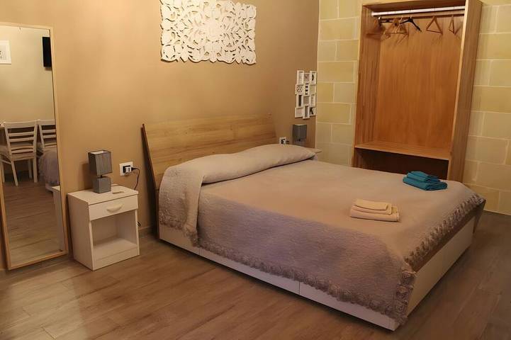 Location de vacances pour 4 personnes, avec jardin et piscine à Sava