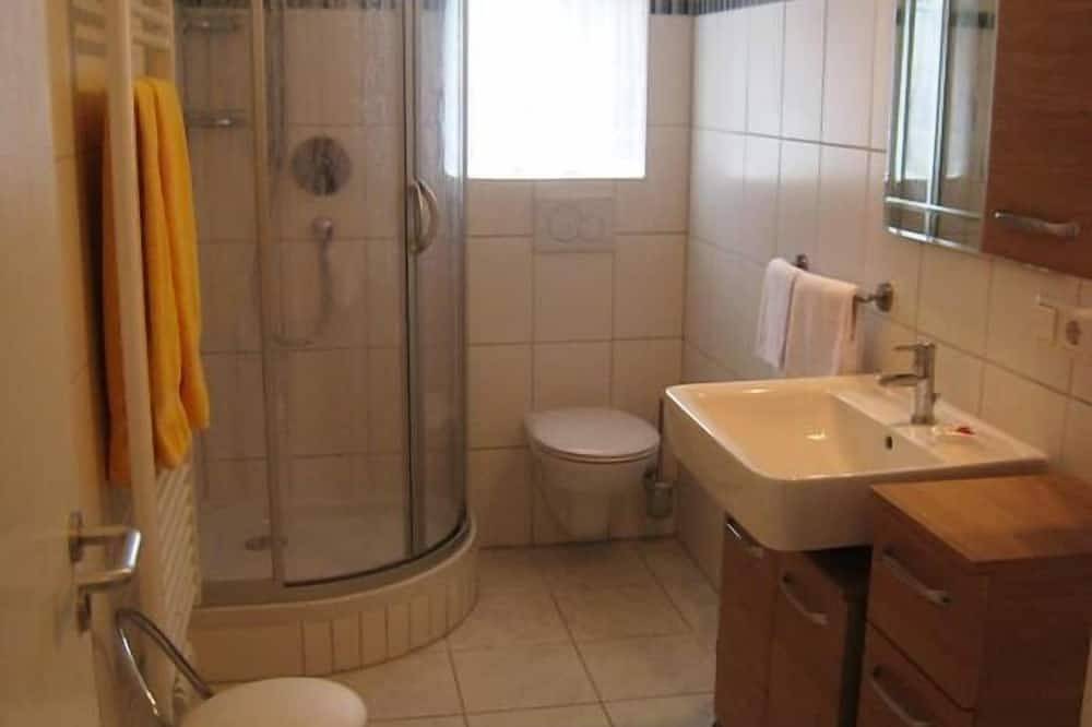 Ganze Wohnung, Ferienwohnung für 2 Personen, 38 qm, separates Schlafzimmer in Reit im Winkl, Bayerische Alpen