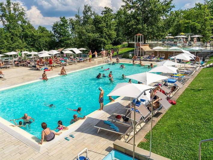 Camping per 2 persone, con piscina per bambini in Chianti