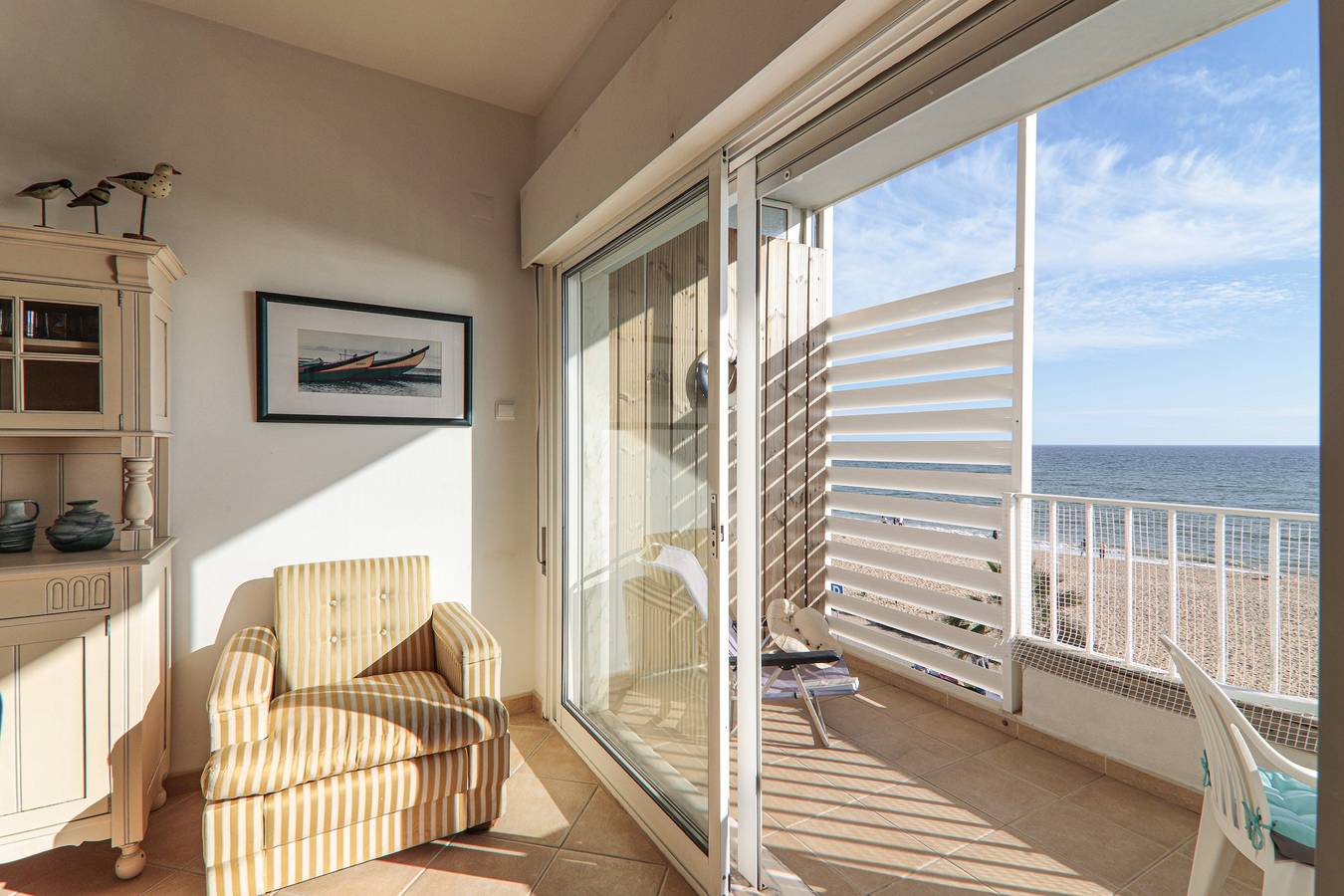 Appartement entier, Charmant appartement "Sail Away" sur la plage avec vue sur la mer et balcon in Cavacos, Quarteira