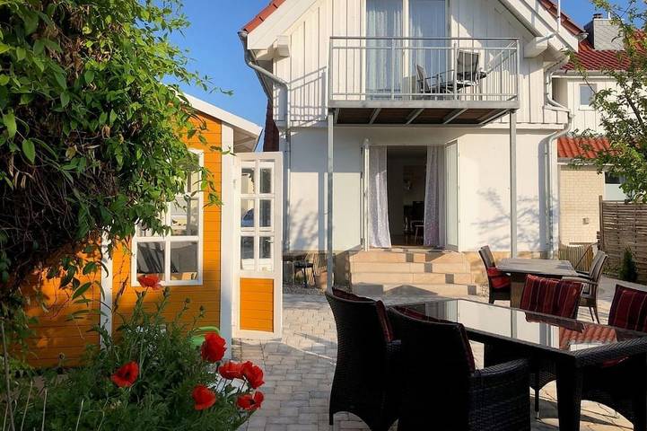 Luxus-Ferienhaus für 6 Personen, mit Balkon und Garten