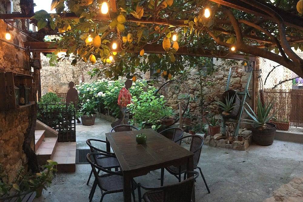 Can Zoilo, im Herzen des mittelalterlichen Zentrums von Pals. Wifi Kostenlos. in Pals, Costa Brava