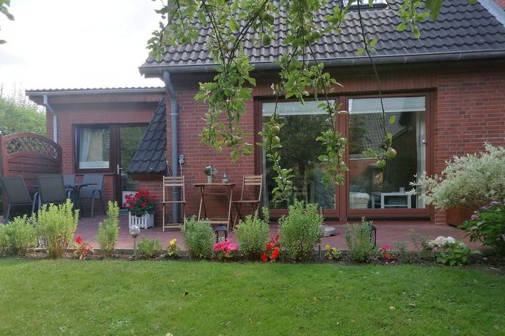 Ferienhaus für 4 Personen, mit Terrasse und Garten in Husum
