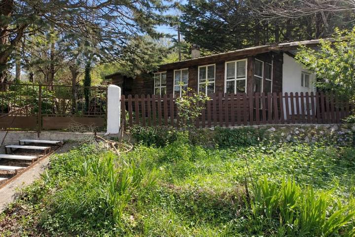 Location de vacances pour 2 personnes, avec vue et jardin, animaux acceptés à Saint-Just-et-le-Bézu