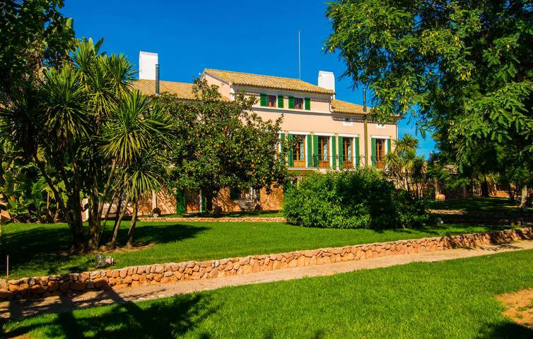 Geräumige Wohnung mit Terrasse und Pool, 2,5km nach Son Bieló in Llucmajor, Mallorca Süden